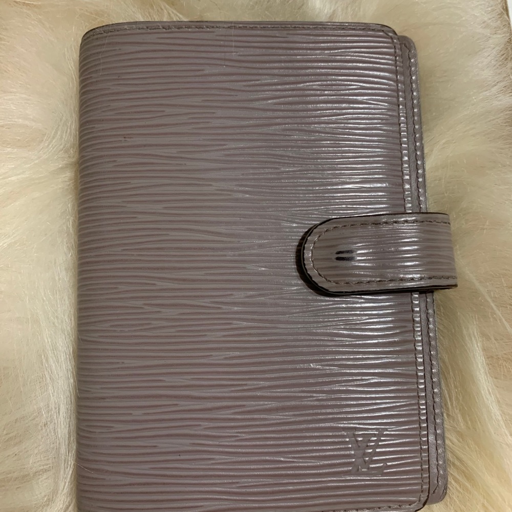 Authentic Louis Vuitton Epi Lilac Small Agenda PM